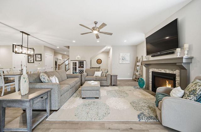 7660 Gateway Boulevard, Powell, OH 43065