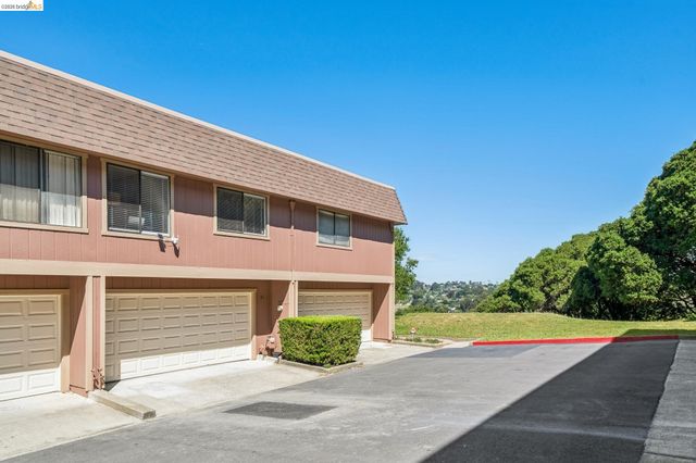 61 Parkview Ter, San Pablo, CA 94806