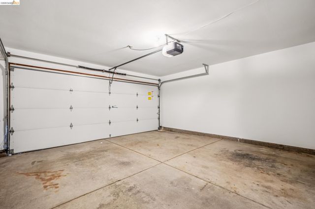 61 Parkview Ter, San Pablo, CA 94806