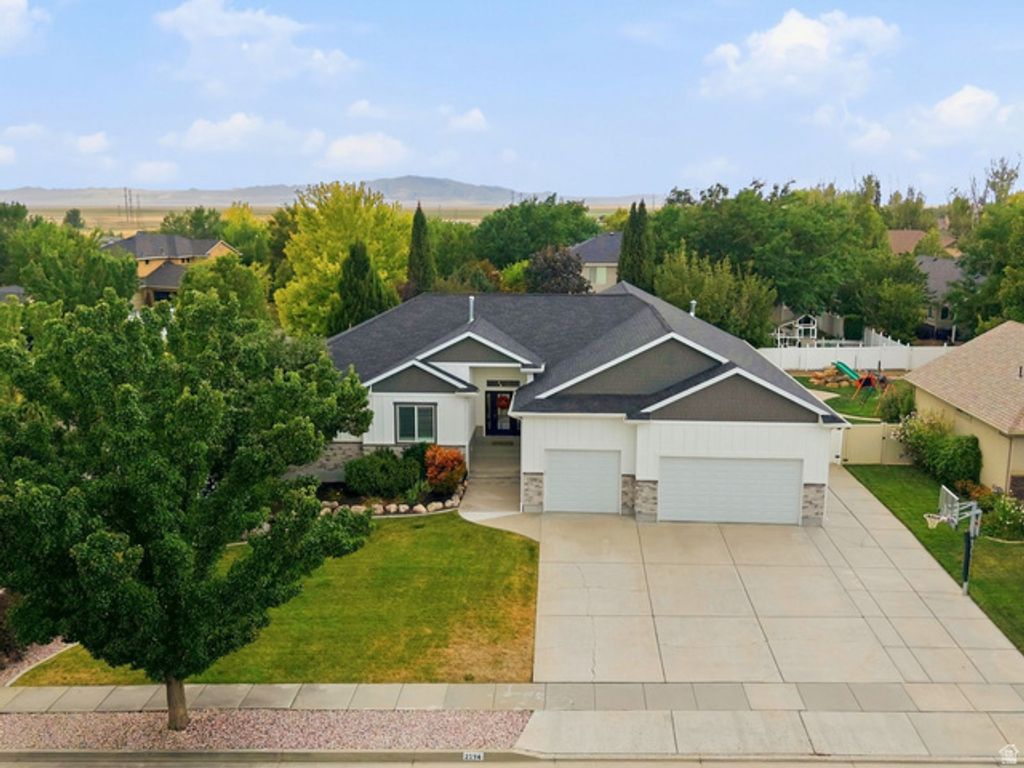 2194 S 175 E, Kaysville, UT 84037 — photo 2