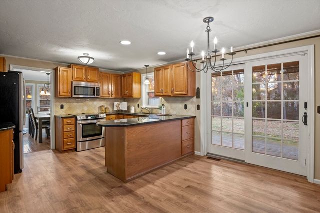 5 Knob Cone Drive, Boylston, MA 01505