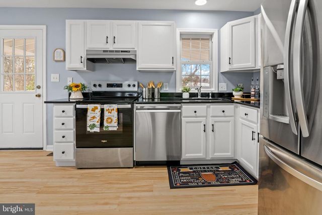 8252 GLEN CT, Jessup, MD 20794