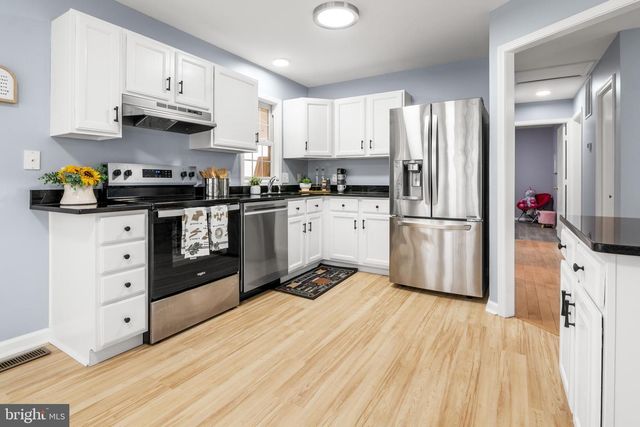 8252 GLEN CT, Jessup, MD 20794