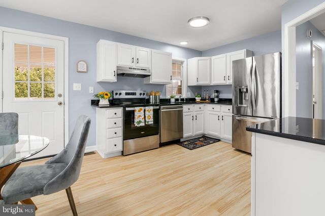 8252 GLEN CT, Jessup, MD 20794