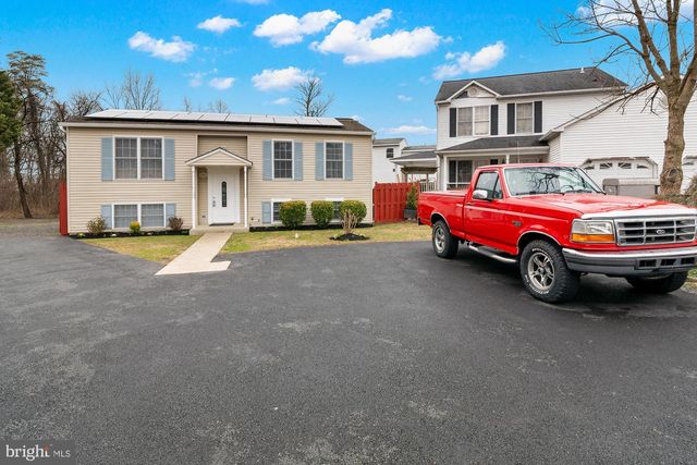 8252 GLEN CT, Jessup, MD 20794