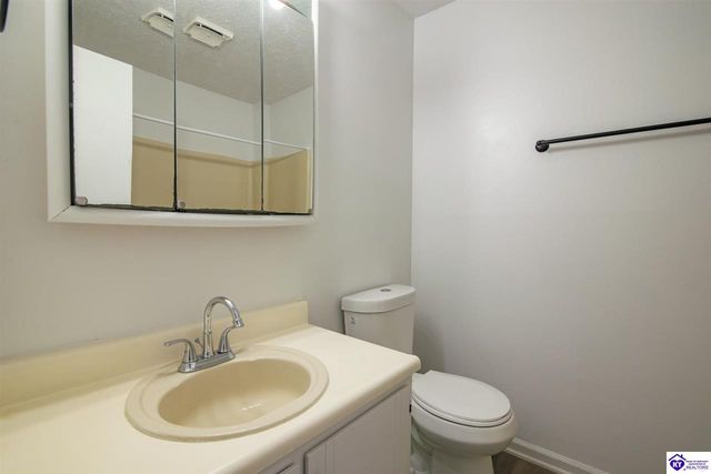 1204 Clear Ridge Lane, Radcliff, KY 40160