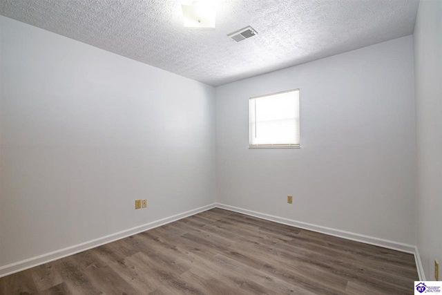 1204 Clear Ridge Lane, Radcliff, KY 40160