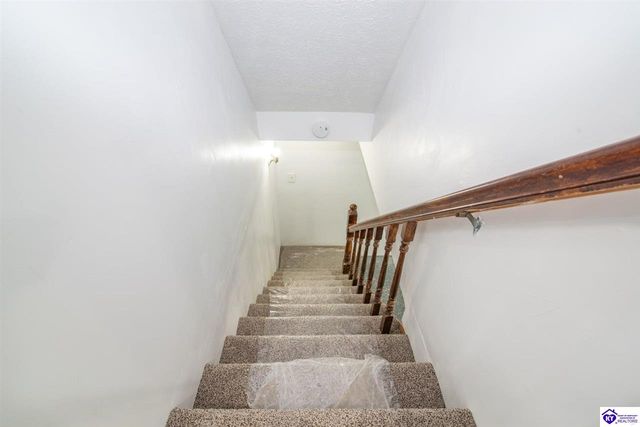 1204 Clear Ridge Lane, Radcliff, KY 40160