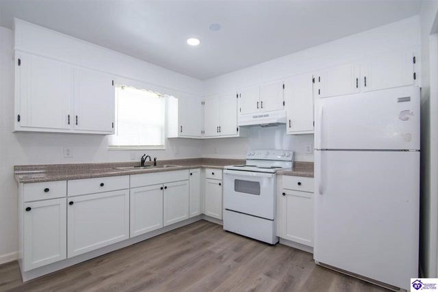 1204 Clear Ridge Lane, Radcliff, KY 40160