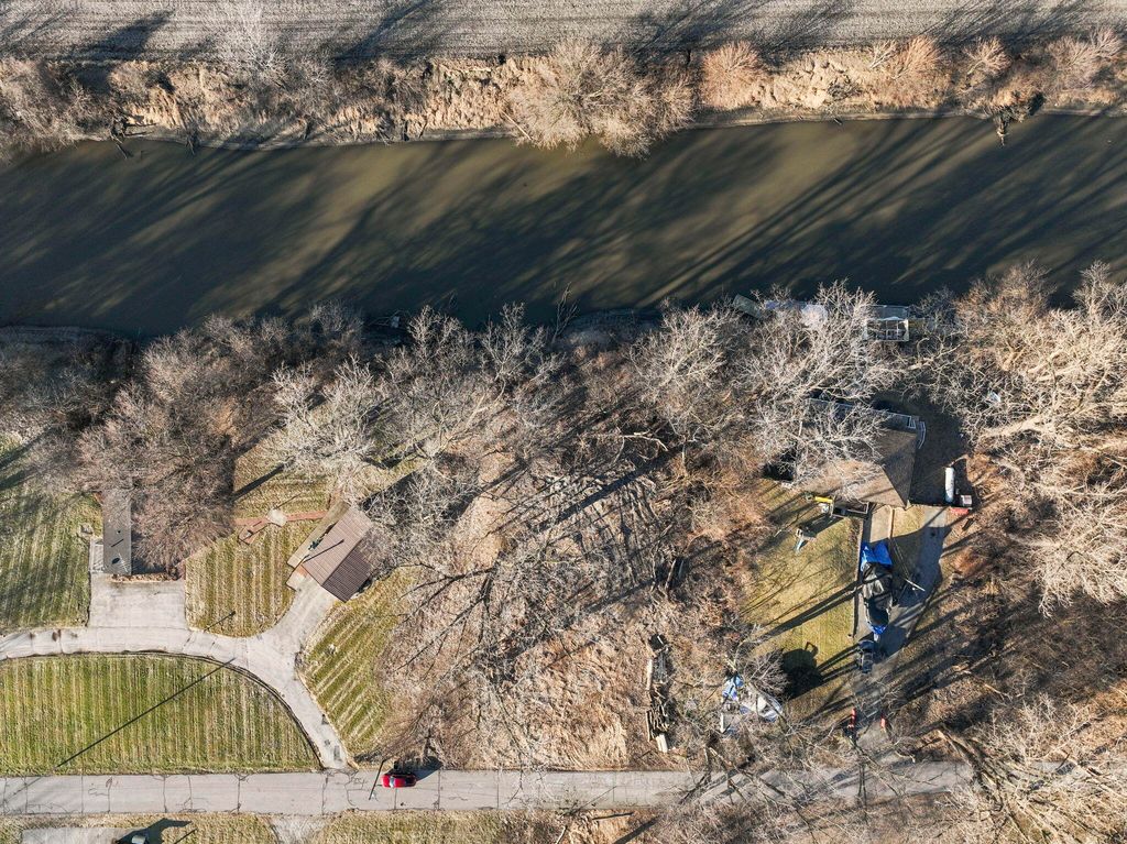 5462 Marine Drive, Portage, IN 46368