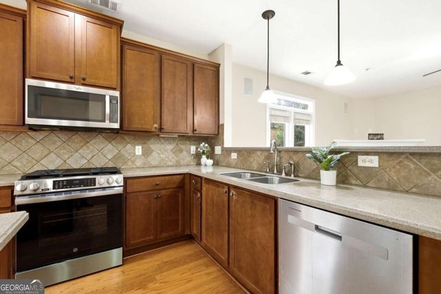 2196 Kingswood Drive, Morrow, GA 30260