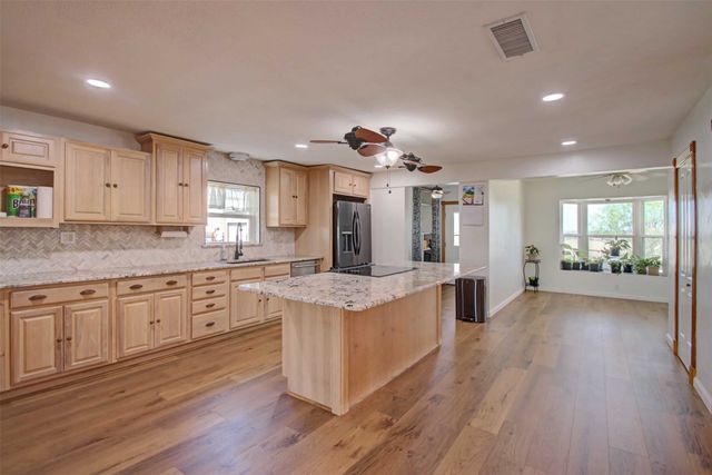 3559 Springfield Road, Springtown, TX 76082