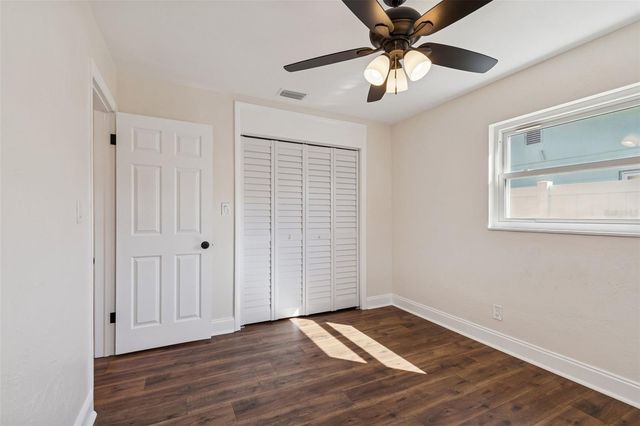 5682 46TH AVENUE N, Kenneth City, FL 33709