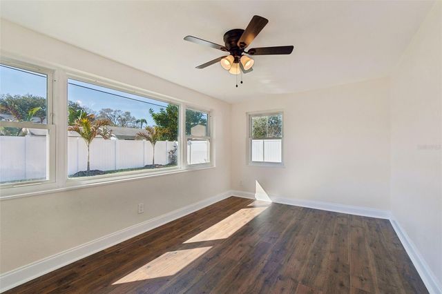 5682 46TH AVENUE N, Kenneth City, FL 33709