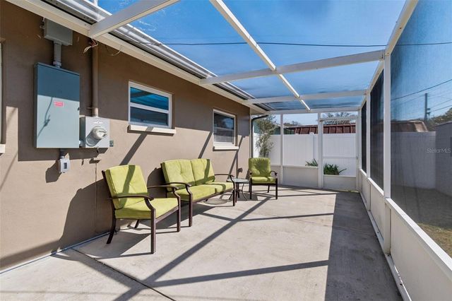 5682 46TH AVENUE N, Kenneth City, FL 33709