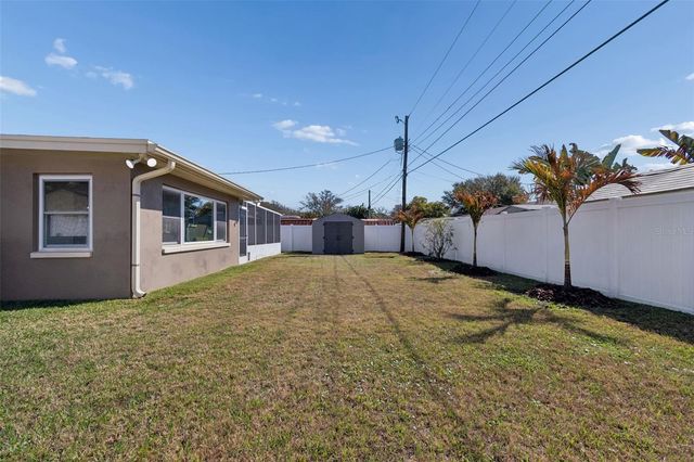 5682 46TH AVENUE N, Kenneth City, FL 33709