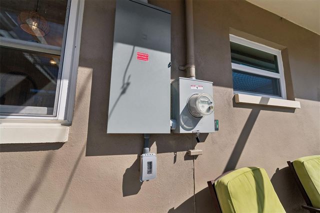 5682 46TH AVENUE N, Kenneth City, FL 33709