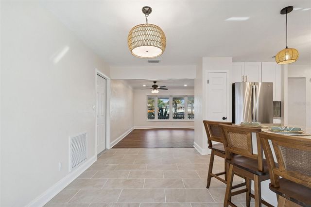 5682 46TH AVENUE N, Kenneth City, FL 33709