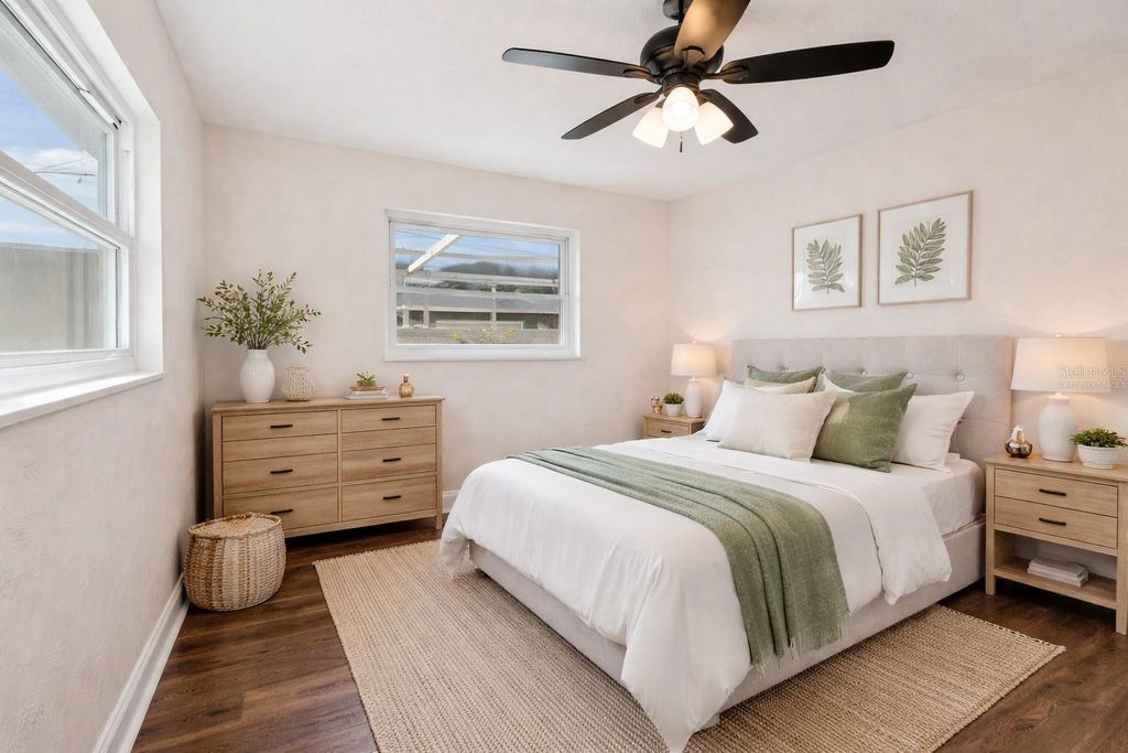 Image 21 of property listing at 5682 46TH AVENUE N, Kenneth City, FL 33709