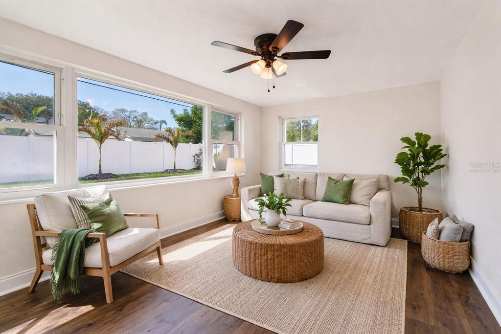 Image 24 of property listing at 5682 46TH AVENUE N, Kenneth City, FL 33709