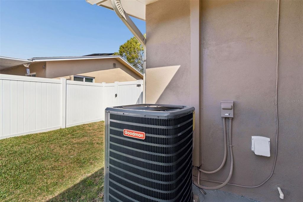 Image 36 of property listing at 5682 46TH AVENUE N, Kenneth City, FL 33709