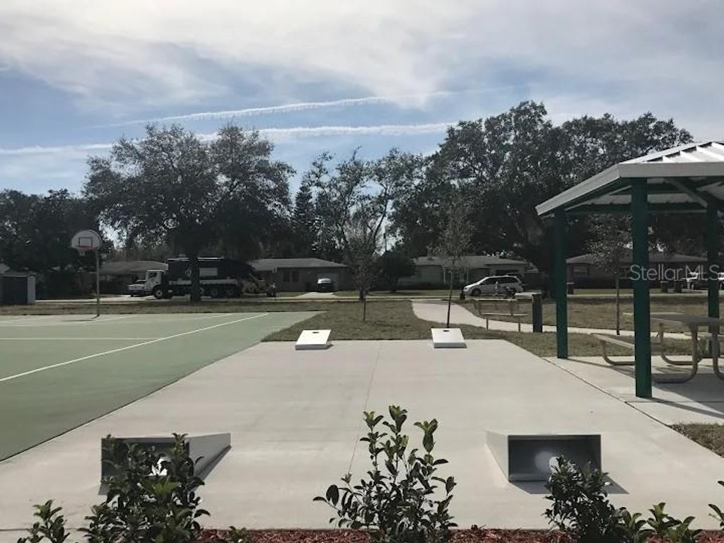 Image 47 of property listing at 5682 46TH AVENUE N, Kenneth City, FL 33709