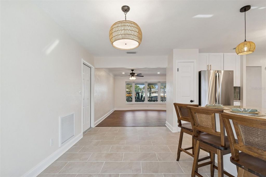 Image 9 of property listing at 5682 46TH AVENUE N, Kenneth City, FL 33709