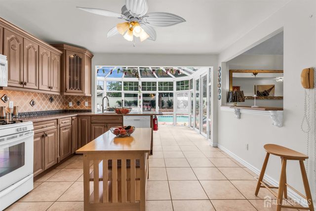 513 Ilexberry Lane, Toms River, NJ 08753