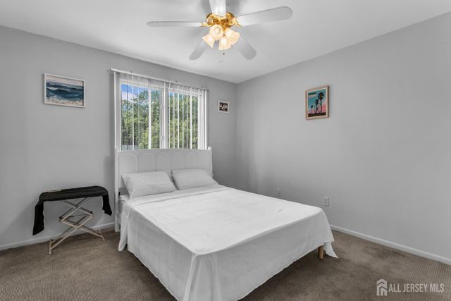 513 Ilexberry Lane, Toms River, NJ 08753
