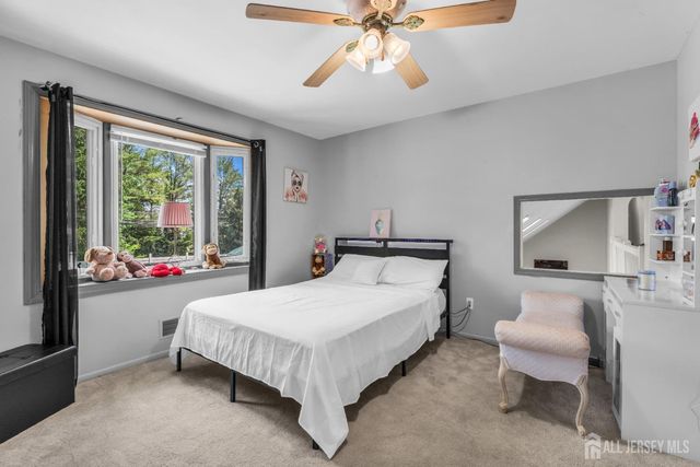 513 Ilexberry Lane, Toms River, NJ 08753