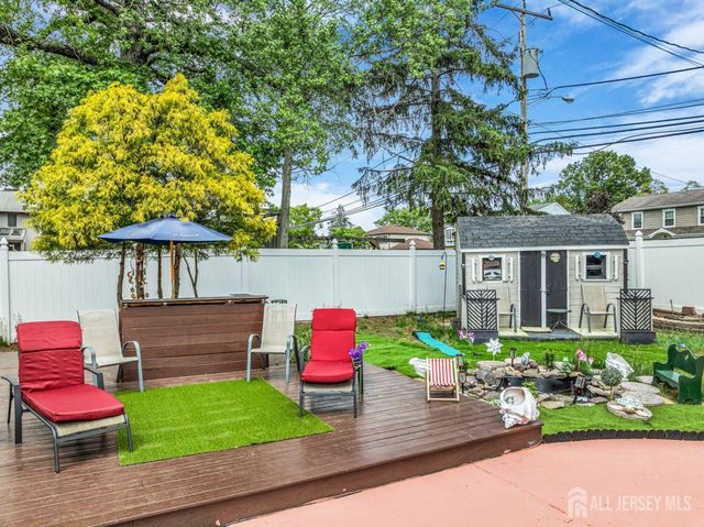513 Ilexberry Lane, Toms River, NJ 08753