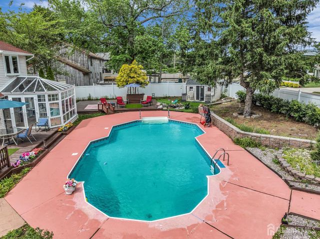 513 Ilexberry Lane, Toms River, NJ 08753