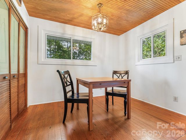 240 Seneca Boulevard, Hendersonville, NC 28739