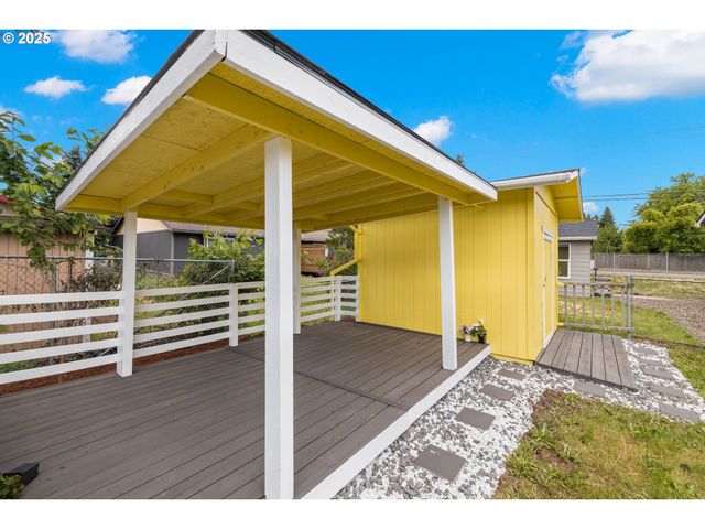 17520 Se 82ND Dr, Clackamas, OR 97015