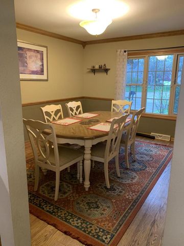 8187 S Four Oaks COURT, Franklin, WI 53132