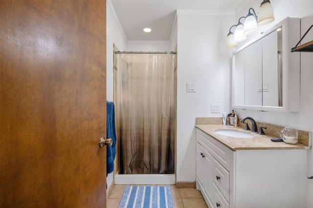 504 Marburger ST, Smithville, TX 78957