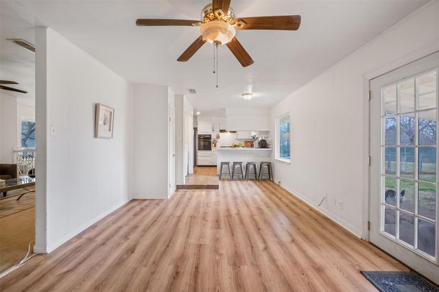 504 Marburger ST, Smithville, TX 78957