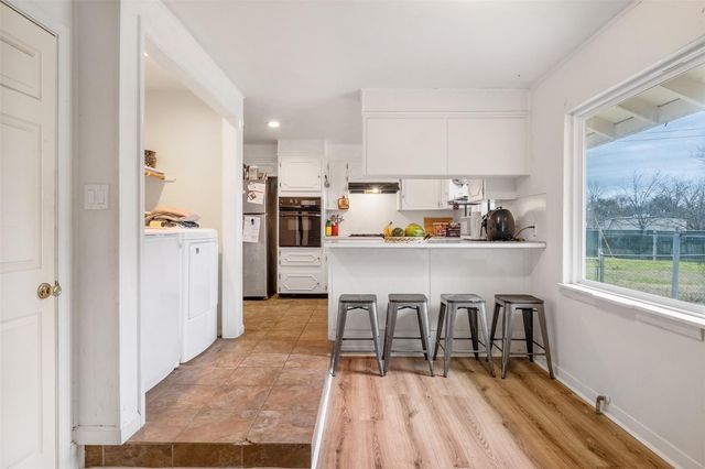 504 Marburger ST, Smithville, TX 78957