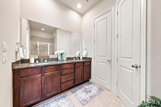 3808 Center Plaza Drive, Houston, TX 77007