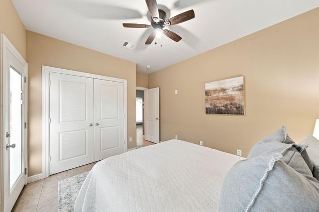 3808 Center Plaza Drive, Houston, TX 77007