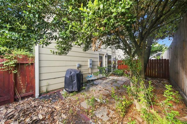 3808 Center Plaza Drive, Houston, TX 77007