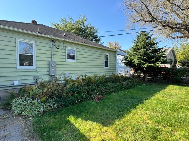 1212 3rd Avenue S, Moorhead, MN 56560