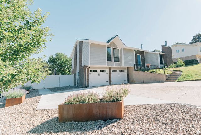 441 E CHELSEA DR, Bountiful, UT 84010