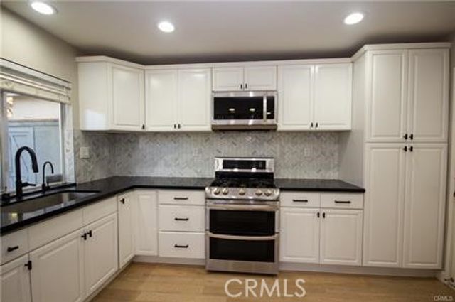 16401 Visions Drive, La Mirada, CA 90638