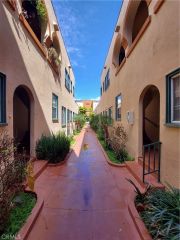 1328 E 2nd 1, Long Beach, CA 90802