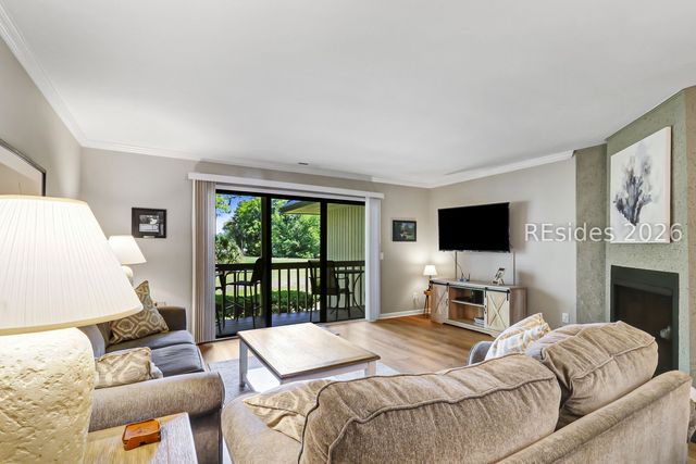 1 Gloucester Rd Apt 103, Hilton Head Island, SC 29928
