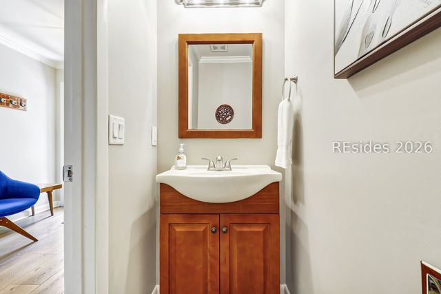 1 Gloucester Rd Apt 103, Hilton Head Island, SC 29928