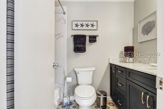 1 Gloucester Rd Apt 103, Hilton Head Island, SC 29928