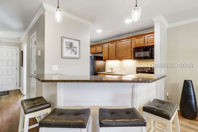 1 Gloucester Rd Apt 103, Hilton Head Island, SC 29928