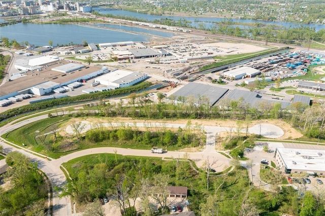 2015 Sierra Circle NE, Cedar Rapids, IA 52402